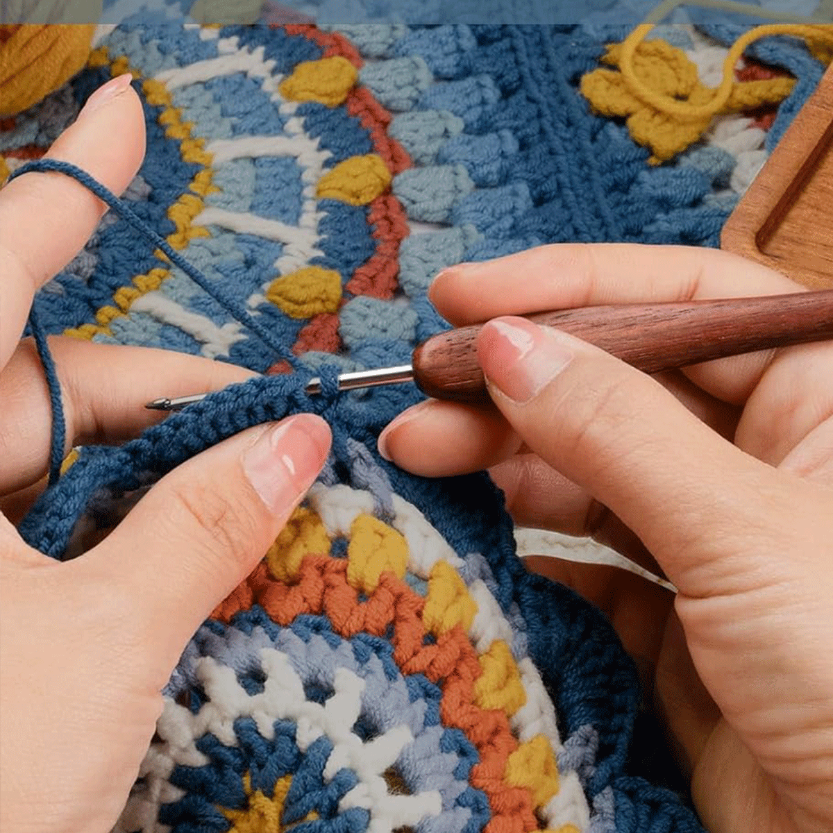 Luxury Wooden Crochet Hook - Hand Carved Rosewood handle, Artistic & Ergonomic Design