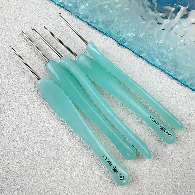 Comfort Grip Resin Crochet Hook - Smooth Gliding for Effortless Crocheting Freeasyfar